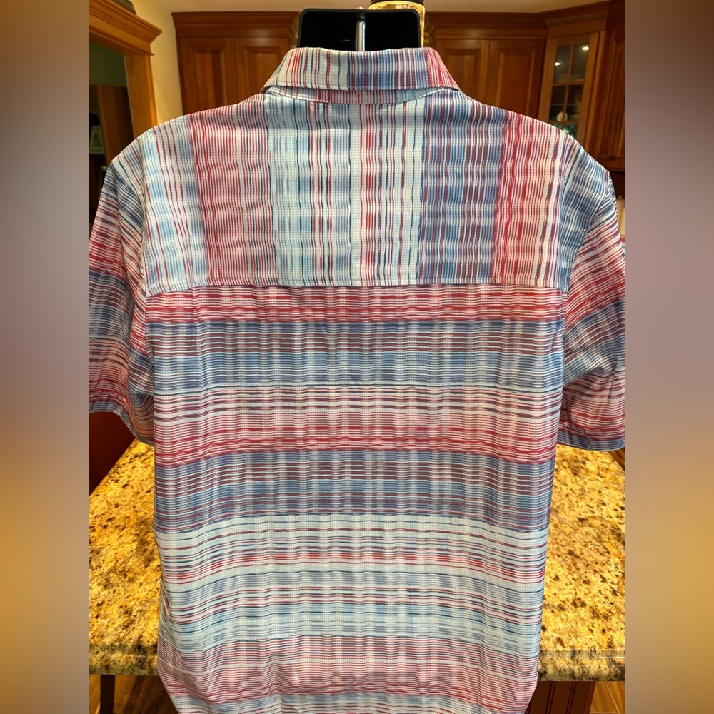 Tommy Bahama men’s performance Island zone camp shirt.‎ Sharp blue/red stripes. - Picture 5 of 6